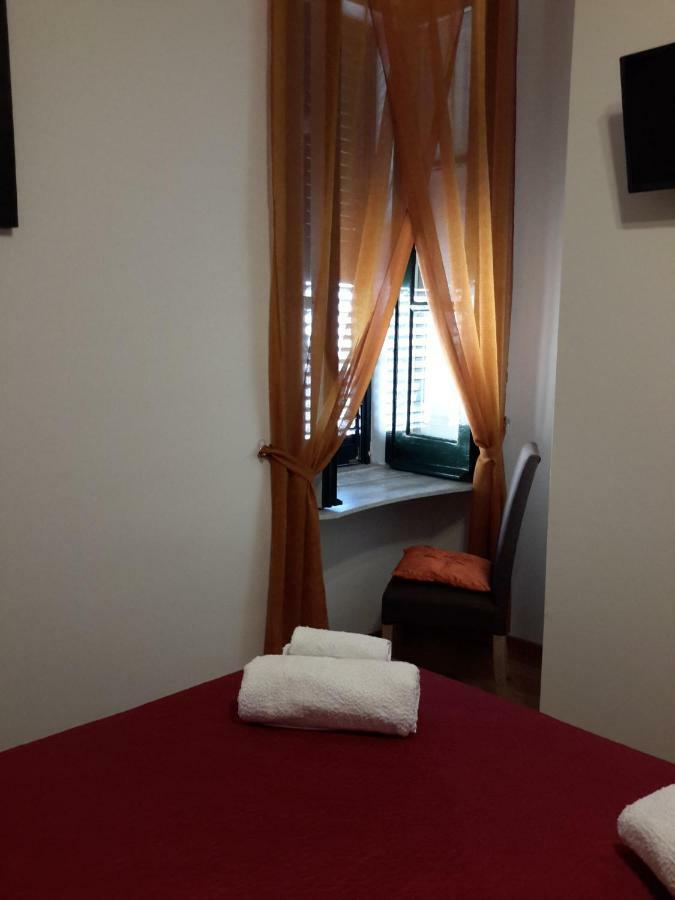 Bed and Breakfast Le Stanze Di Penelope Salerno Exterior foto